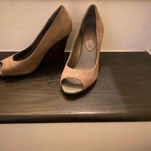 Banana Republic suede wedge heel open toe shoes
